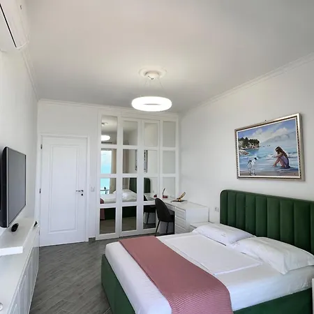 Maxi Hotel