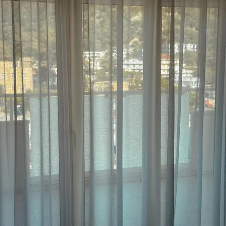 Maxi Hotel Vlorë