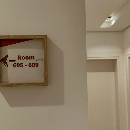 Hotel Maxi *