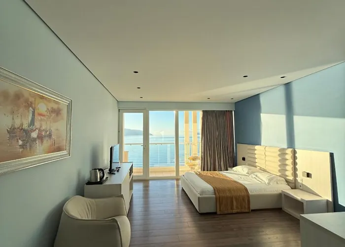 Hotel Maxi *