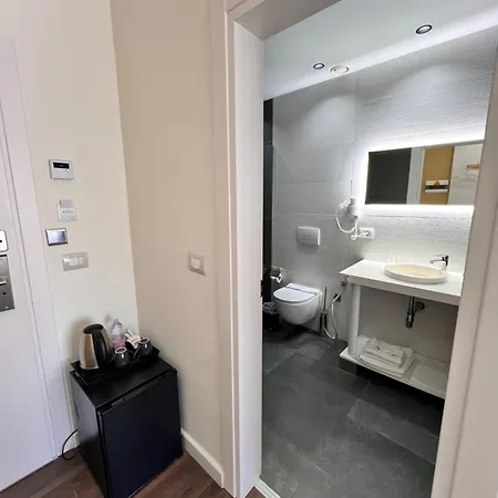 Mini Hotel&maxi