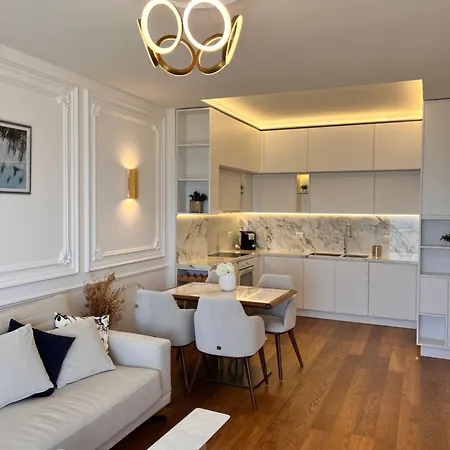 Ξενοδοχείο Maxi