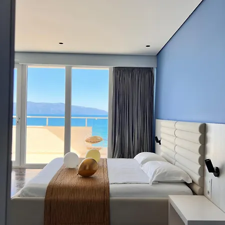 Mini Hotel&maxi *